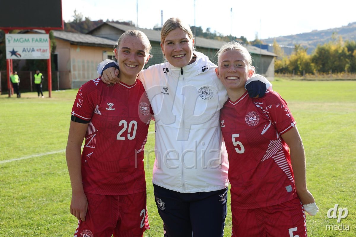 KAKANJ, BOSNIA AND HERZEGOVINA - OCTOBER 13: Nikoline Nielsen of Denmark and Astrid Engsig-Karup of Denmark pose for a photo after the UEFA Womens European Under-19 Qualifier match between Denmark and Switzerland at Mladost Stadium on October 13, 2026 in Kakanj, Bosnia and Herzegovina. Photo: Armin Durgut/Pixsell/DP Media
