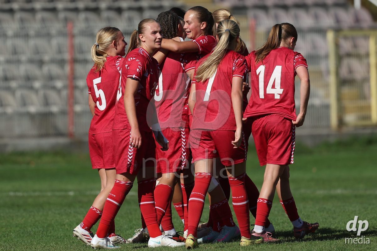 KAKANJ, BOSNIA AND HERZEGOVINA - OCTOBER 13: Players of Denmark celebrate after Thea Petersen of Denmark score a goal for 4:1 during the UEFA Womens European Under-19 Qualifier match between Denmark and Switzerland at Mladost Stadium on October 13, 2026 in Kakanj, Bosnia and Herzegovina. Photo: Armin Durgut/Pixsell/DP Media