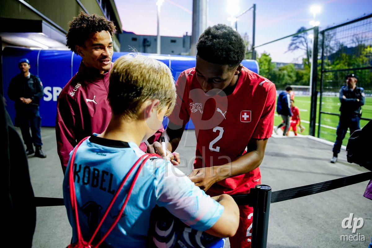 SCHAAN, LIECHTENSTEIN - OCTOBER 15: Players of Switzerland with fans after winning the UEFA European Under-17 Qualifier match between Switzerland and Liechtenstein at LFV Campus Rheinwiese on October 15, 2026 in Schaan, Liechtenstein.