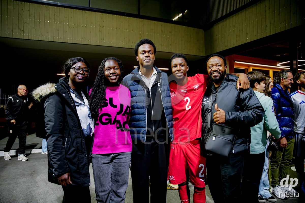 SCHAAN, LIECHTENSTEIN - OCTOBER 15: Players of Switzerland with fans after winning the UEFA European Under-17 Qualifier match between Switzerland and Liechtenstein at LFV Campus Rheinwiese on October 15, 2026 in Schaan, Liechtenstein.