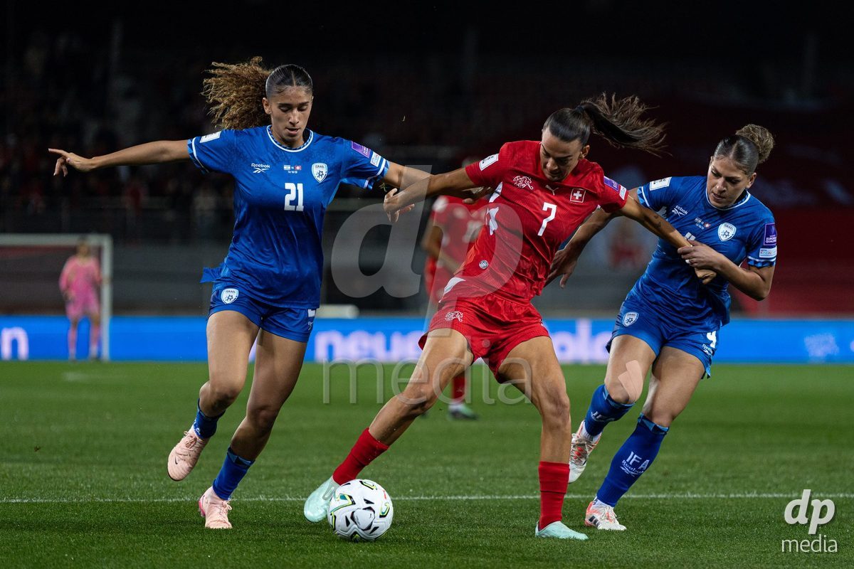 SION, SWITZERLAND, OCTOBER 13 : Riola Xhemaili of Switzerland battles for the ball during the FIFA Women's World Cup 2027 Women's European Qualifiers Play-offs game between Switzerland and Israel at Stade de Tourbillon on October 13, 2026 in Sion, Switzerland.