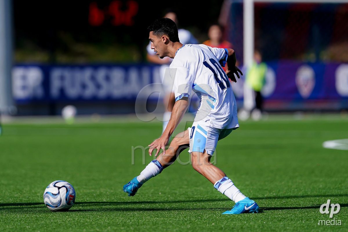 SCHAAN, LIECHTENSTEIN - OCTOBER 15: Noam Azrane of Israel controls  the ball during the UEFA European Under-17 Qualifier match between Spain and Israel at LFV Campus Rheinwiese on October 15, 2026 in Schaan, Liechtenstein.