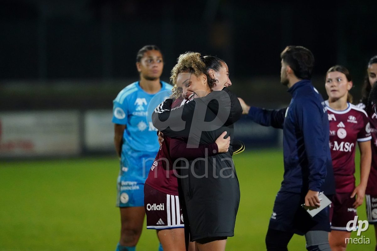 GENEVA, SWITZERLAND - OCTOBER 16: Players of Servette FC Chenois Feminin after winning the AXA Women's Super League match between Servette FC Chenois Feminin and FC Luzern at Stade de Trois-Chene on October 16, 2026 in Geneva, Switzerland.