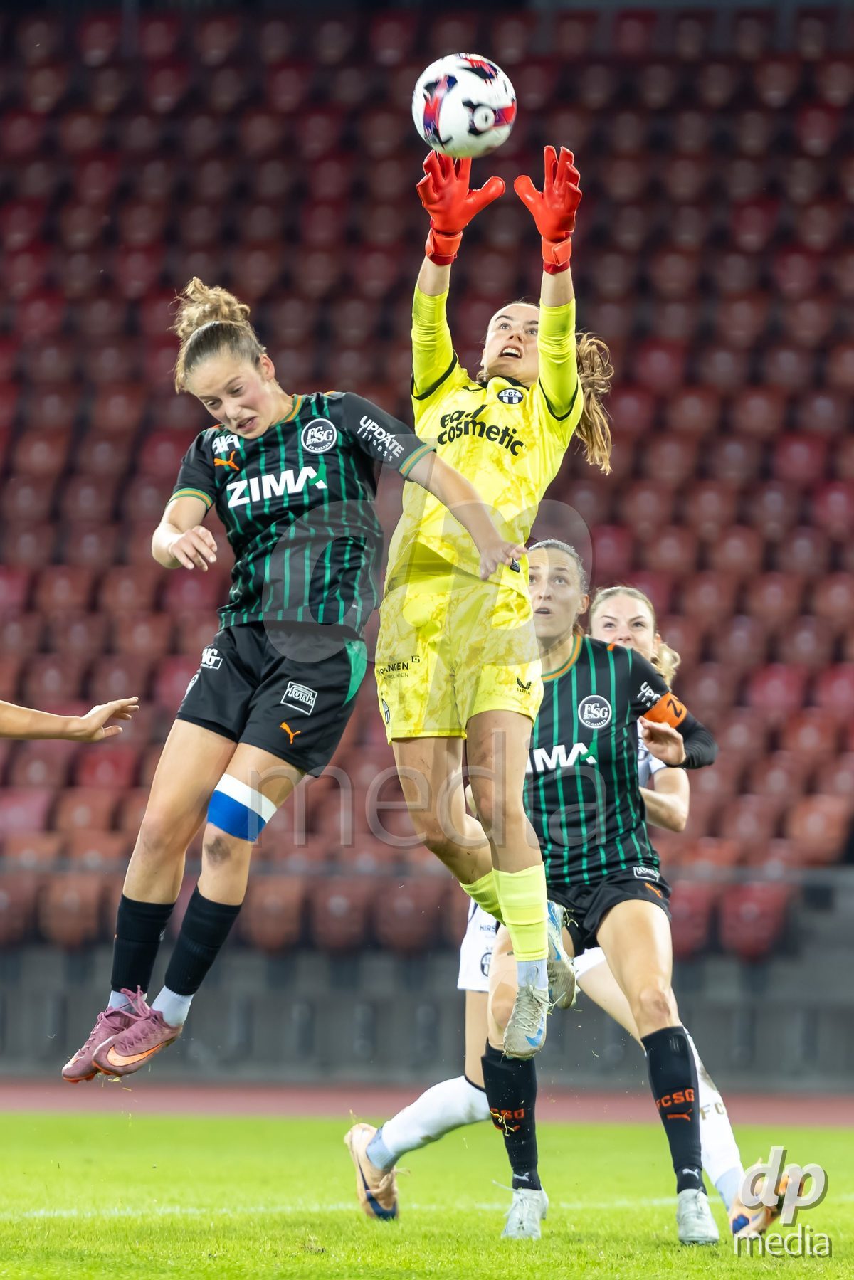 ZURICH, SWITZERLAND - OCTOBER 16: General view and action during the AXA Women's Super League match between FC Zurich and FC St. Gallen 1879 at Letzigrund on October 16, 2026 in Zurich, Switzerland.
