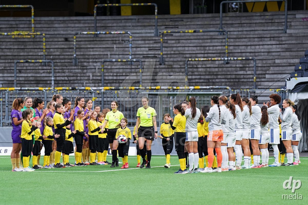BERN, SWITZERLAND - OCTOBER 17: Walk-in players and referee during the AXA Women's Super League match between BSC YB Frauen and GC Frauenfussball at Wankdorf Stadion on October 17, 2026 in Bern, Switzerland.