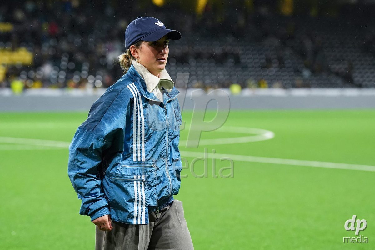 BERN, SWITZERLAND - OCTOBER 17: Laura Vetterlein, Headcoach of Grasshopper Club Zurich looks on during the AXA Women's Super League match between BSC YB Frauen and GC Frauenfussball at Wankdorf Stadion on October 17, 2026 in Bern, Switzerland.