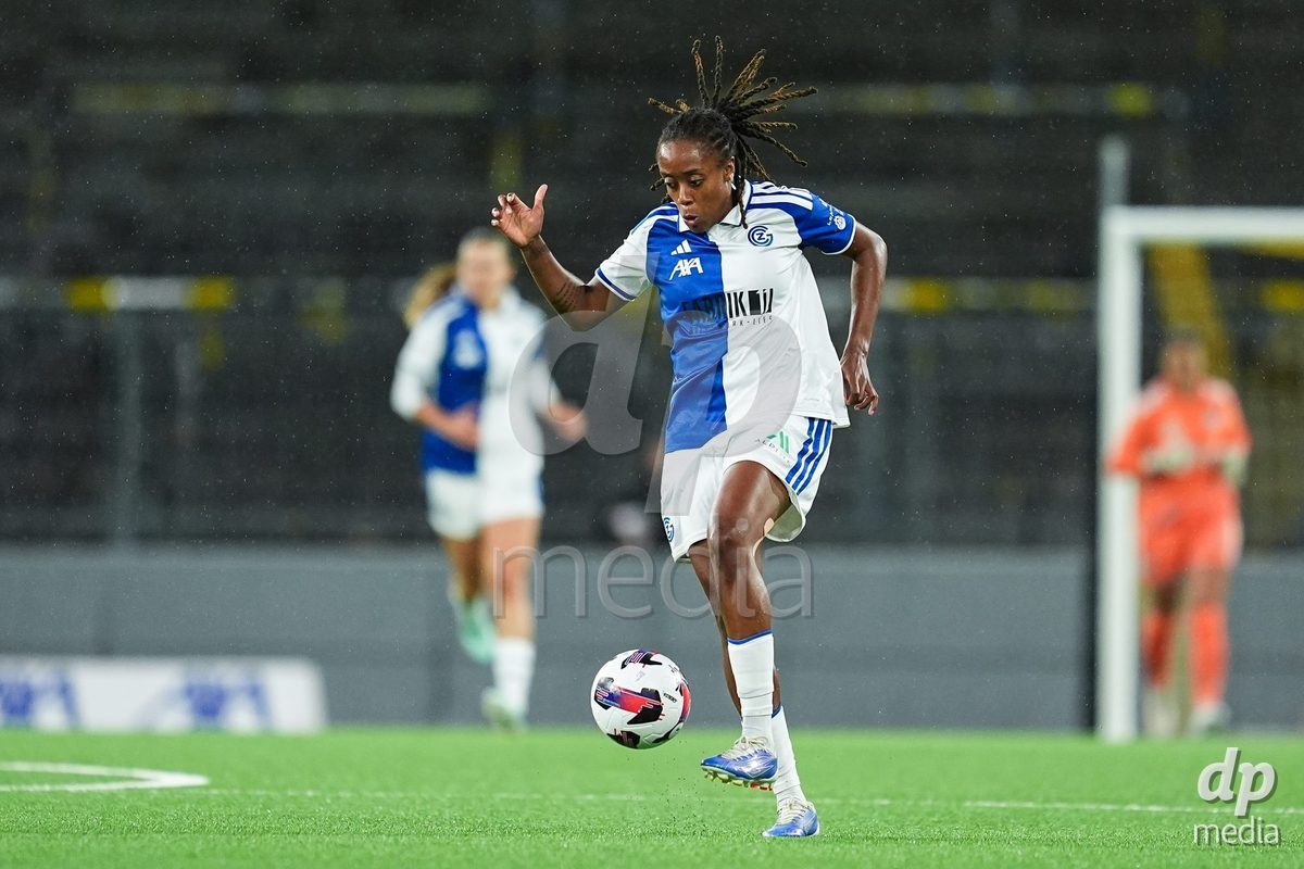 BERN, SWITZERLAND - OCTOBER 17: Paige Bailey Gayle of GC Frauenfussball controls the ball during the AXA Women's Super League match between BSC YB Frauen and GC Frauenfussball at Wankdorf Stadion on October 17, 2026 in Bern, Switzerland.