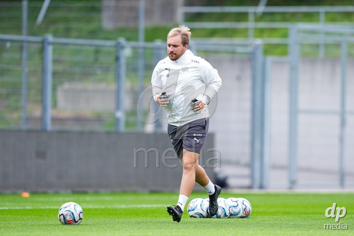 VADUZ, LIECHTENSTEIN - OCTOBER 18: Goalkeeper coach Josua Bonvin of Switzerland during the UEFA European Under-17 Qualifier match between Switzerland and Spain at Rheinpark Stadion on October 18, 2026 in Vaduz, Liechtenstein.