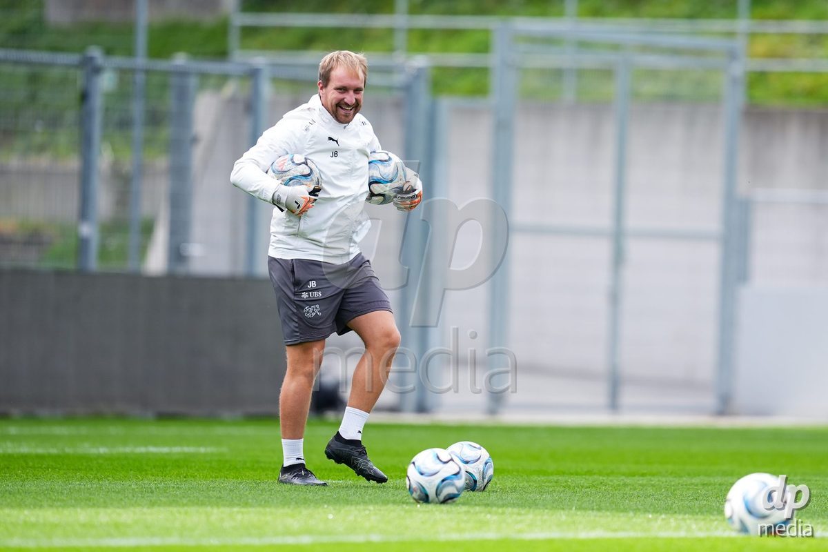 VADUZ, LIECHTENSTEIN - OCTOBER 18: Goalkeeper coach Josua Bonvin of Switzerland during the UEFA European Under-17 Qualifier match between Switzerland and Spain at Rheinpark Stadion on October 18, 2026 in Vaduz, Liechtenstein.