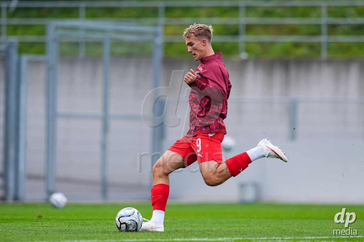 VADUZ, LIECHTENSTEIN - OCTOBER 18: Niko Cavka of Switzerland during warm up prior to the UEFA European Under-17 Qualifier match between Switzerland and Spain at Rheinpark Stadion on October 18, 2026 in Vaduz, Liechtenstein.