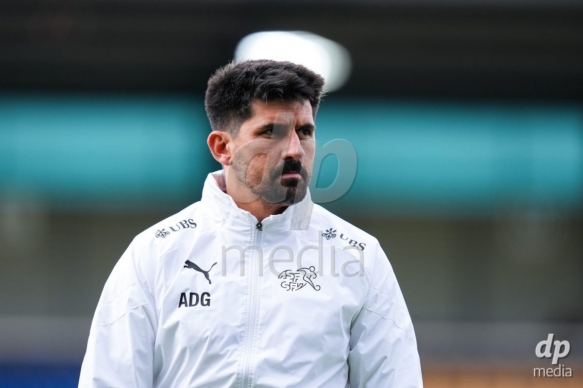 VADUZ, LIECHTENSTEIN - OCTOBER 18: Athletic coach of Switzerland Alberto Di Girolamo  during the UEFA European Under-17 Qualifier match between Switzerland and Spain at Rheinpark Stadion on October 18, 2026 in Vaduz, Liechtenstein.