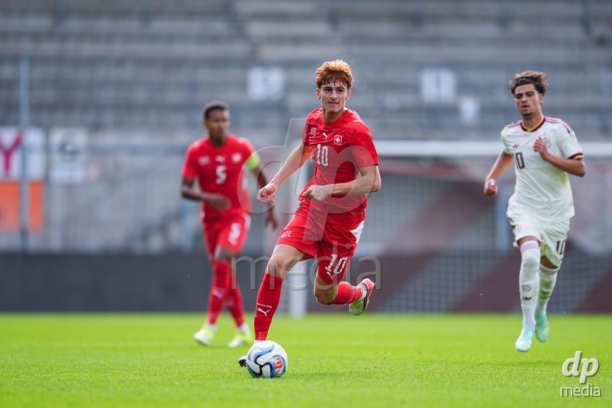 VADUZ, LIECHTENSTEIN - OCTOBER 18: Eron Kele of Switzerland controls the ball during the UEFA European Under-17 Qualifier match between Switzerland and Spain at Rheinpark Stadion on October 18, 2026 in Vaduz, Liechtenstein.