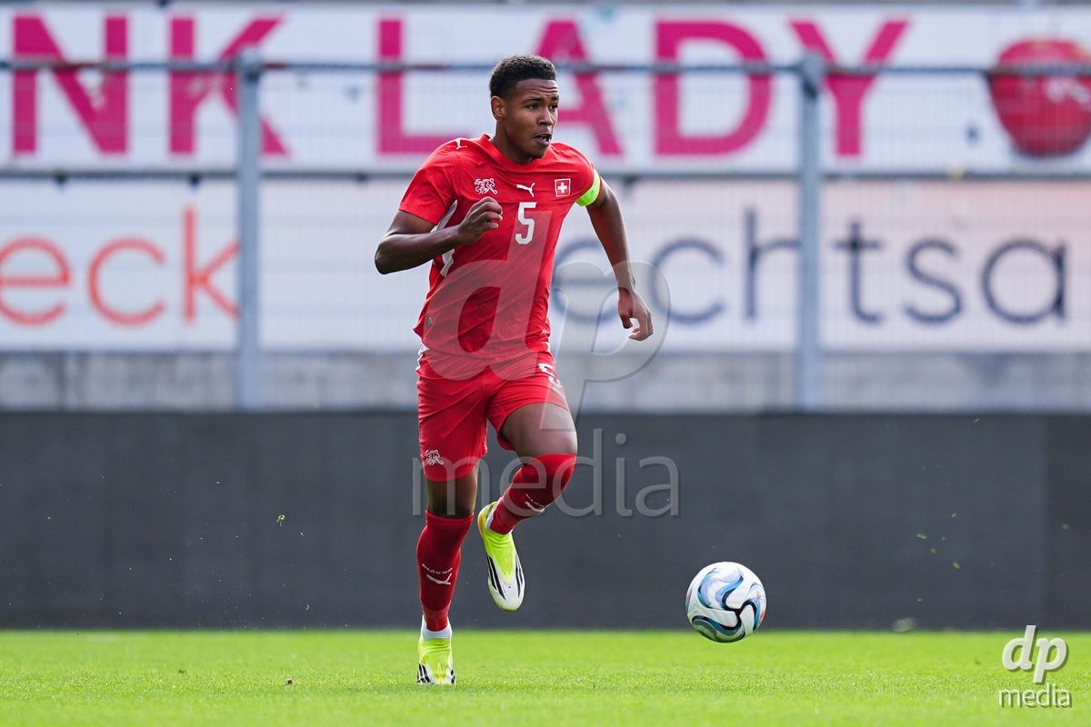 VADUZ, LIECHTENSTEIN - OCTOBER 18: Noah Kakor of Switzerland controls the ball during the UEFA European Under-17 Qualifier match between Switzerland and Spain at Rheinpark Stadion on October 18, 2026 in Vaduz, Liechtenstein.