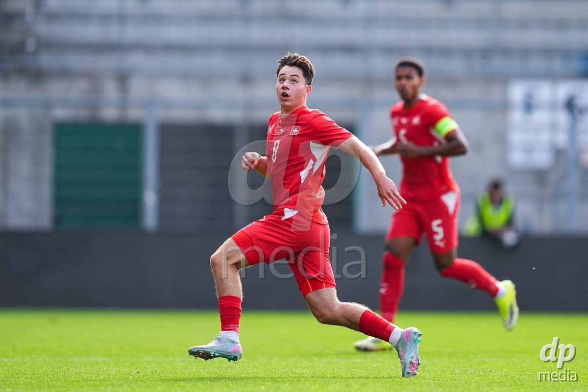 VADUZ, LIECHTENSTEIN - OCTOBER 18: Leandro Cottiati of Switzerland goes forward during the UEFA European Under-17 Qualifier match between Switzerland and Spain at Rheinpark Stadion on October 18, 2026 in Vaduz, Liechtenstein.