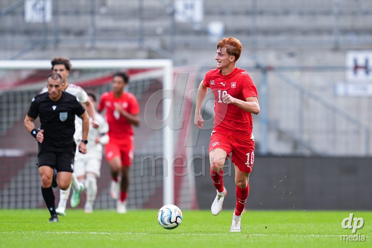VADUZ, LIECHTENSTEIN - OCTOBER 18: Eron Kele of Switzerland controls the ball during the UEFA European Under-17 Qualifier match between Switzerland and Spain at Rheinpark Stadion on October 18, 2026 in Vaduz, Liechtenstein.