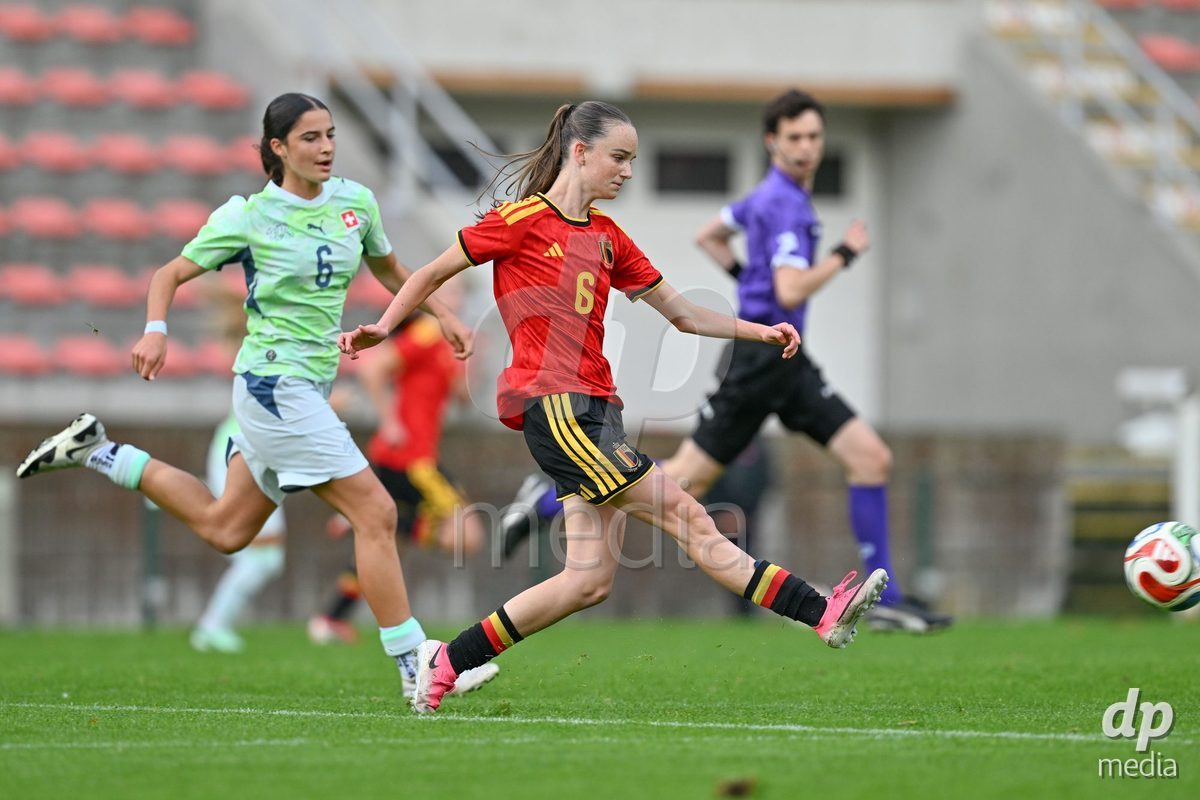MOUSCRON, BELGIUM - OCTOBER 22: Annabelle Schurer (6) of Switzerland defending on Emilie Present (6) of Belgium during the International Women's Friendly match between Belgium U16 and Switzerland U16 at Le Cannonier on October 22, 2026 in Mouscron, Belgium.