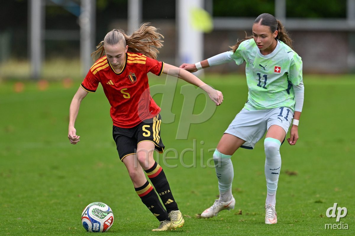 MOUSCRON, BELGIUM - OCTOBER 22: Lize Michels (5) of Belgium and Katarina Milosavljevic (11) of Switzerland pictured in action during the International Women's Friendly match between Belgium U16 and Switzerland U16 at Le Cannonier on October 22, 2026 in Mouscron, Belgium.
