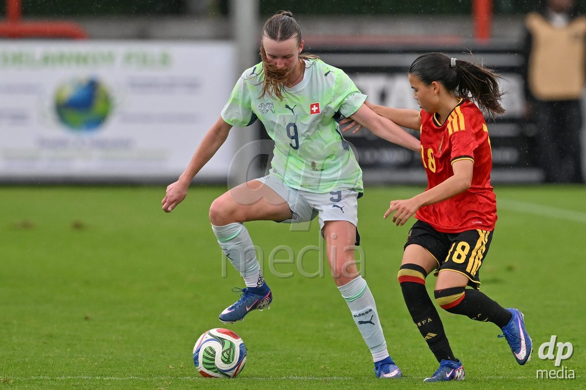MOUSCRON, BELGIUM - OCTOBER 22: Jenny Reuter (9) of Switzerland and Nina Inderadjaja (18) of Belgium pictured in action during the International Women's Friendly match between Belgium U16 and Switzerland U16 at Le Cannonier on October 22, 2026 in Mouscron, Belgium.