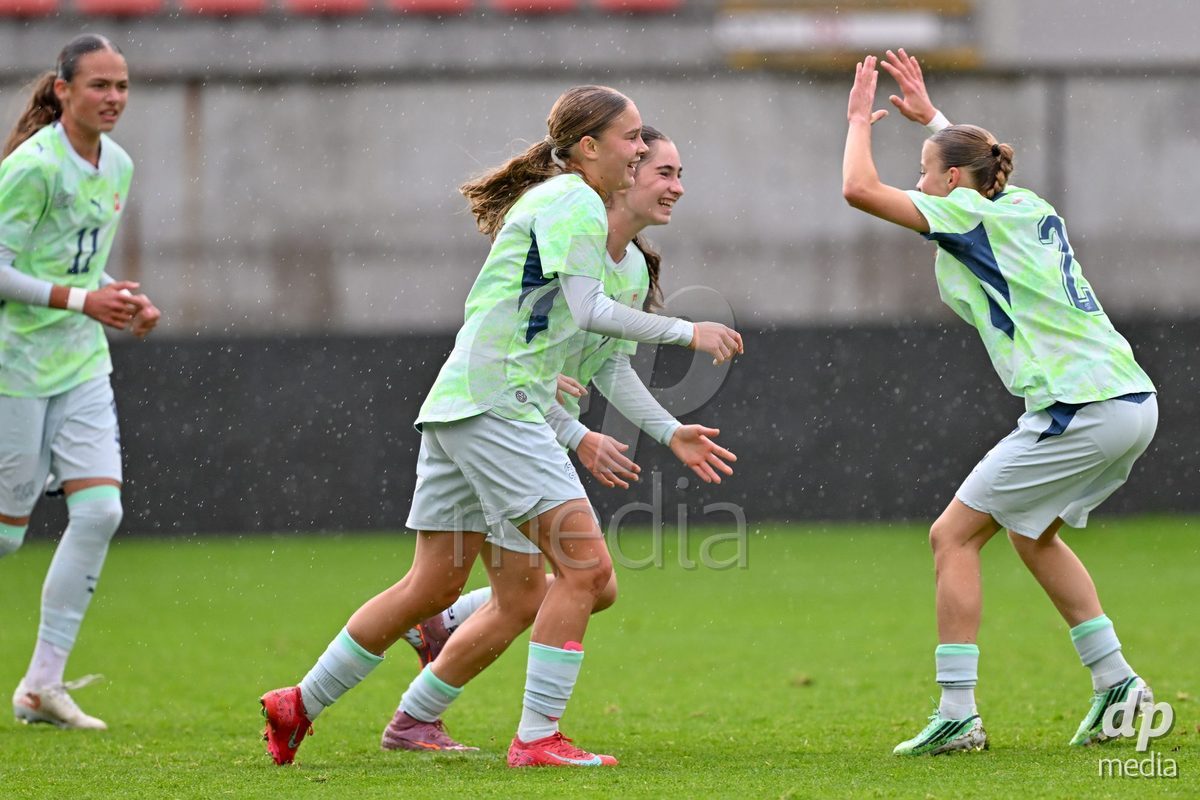 MOUSCRON, BELGIUM - OCTOBER 22: Mia Seitz (7) of Switzerland celebrating with teammates after scoring the 2-1 goal during the International Women's Friendly match between Belgium U16 and Switzerland U16 at Le Cannonier on October 22, 2026 in Mouscron, Belgium.