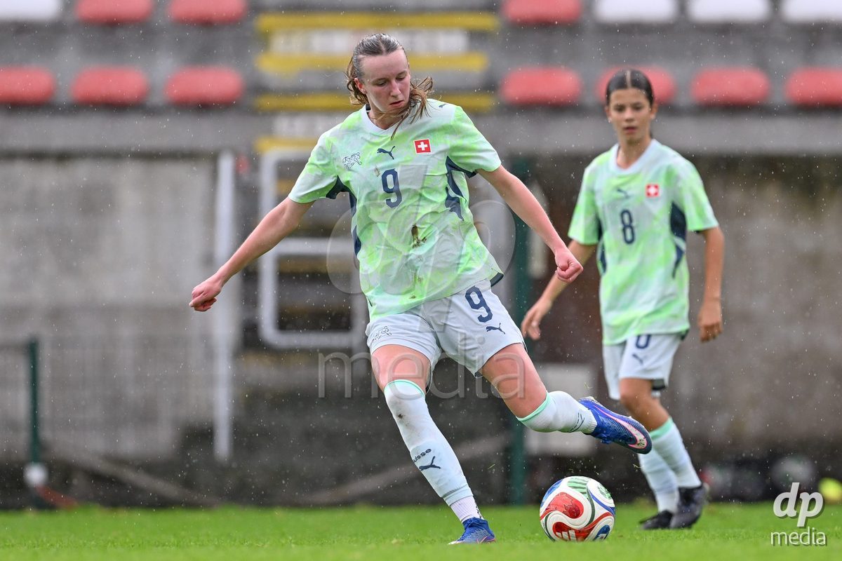 MOUSCRON, BELGIUM - OCTOBER 22: Jenny Reuter (9) of Switzerland pictured in action during the International Women's Friendly match between Belgium U16 and Switzerland U16 at Le Cannonier on October 22, 2026 in Mouscron, Belgium.