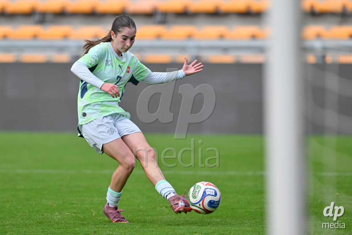MOUSCRON, BELGIUM - OCTOBER 22: Mia Seitz (7) of Switzerland scores the 3-3 equalizer goal  during the International Women's Friendly match between Belgium U16 and Switzerland U16 at Le Cannonier on October 22, 2026 in Mouscron, Belgium.