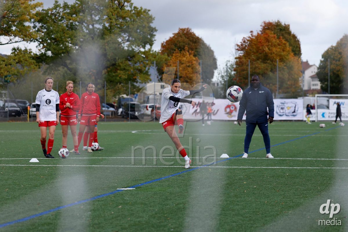 AARAU, SWITZERLAND - OCTOBER 24: Vanesa Hoti of FC Aarau Frauen shooting during the warm up prior the AXA Women's Cup match between FC Aarau Frauen and FC Basel 1893 at Sportanlage Schachen on October 24, 2026 in Aarau, Switzerland.
