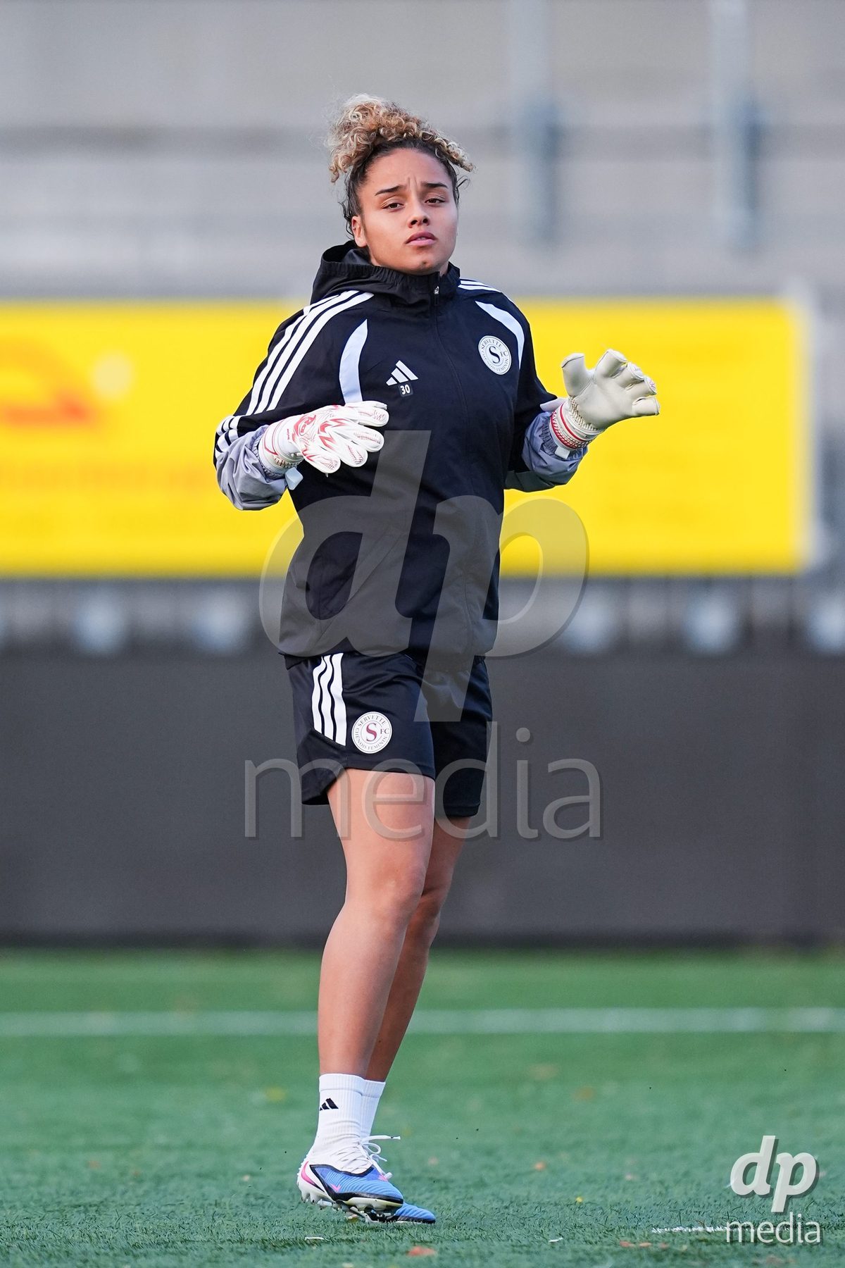 WIL, SWITZERLAND - OCTOBER 24: Manon Le Page of Servette FC Chenois Feminin during warm up prior to the AXA Women's Cup match between FC Wil 1900 and Servette FC Chenois Feminin at Lidl Sportpark on October 24, 2026 in Wil, Switzerland.