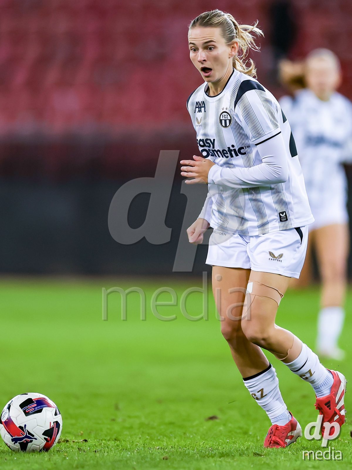 ZURICH, SWITZERLAND - OCTOBER 24: Kim Dubs from the FC Zürich Frauen during the AXA Women's Cup match between FC Zurich and BSC YB Frauen at Letzigrund on October 24, 2026 in Zurich, Switzerland.