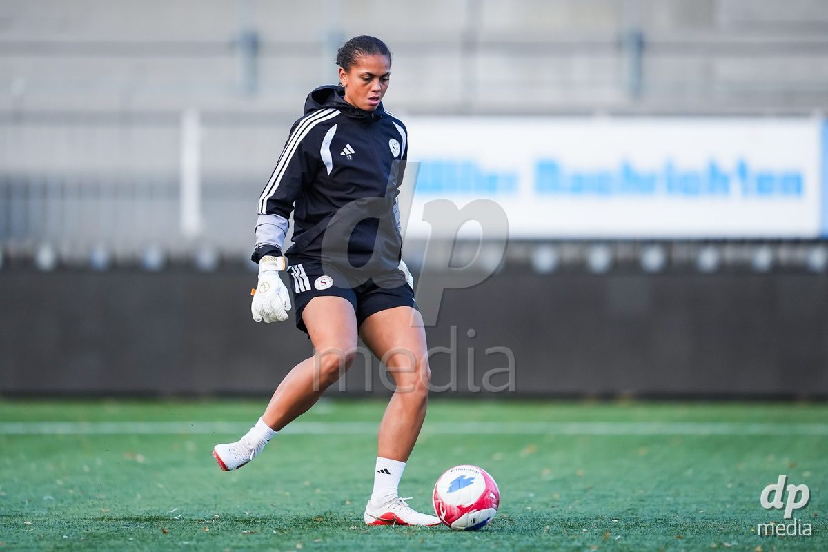 WIL, SWITZERLAND - OCTOBER 24: Jacintha Weimar of Servette FC Chenois Feminin during warm up prior to the AXA Women's Cup match between FC Wil 1900 and Servette FC Chenois Feminin at Lidl Sportpark on October 24, 2026 in Wil, Switzerland.