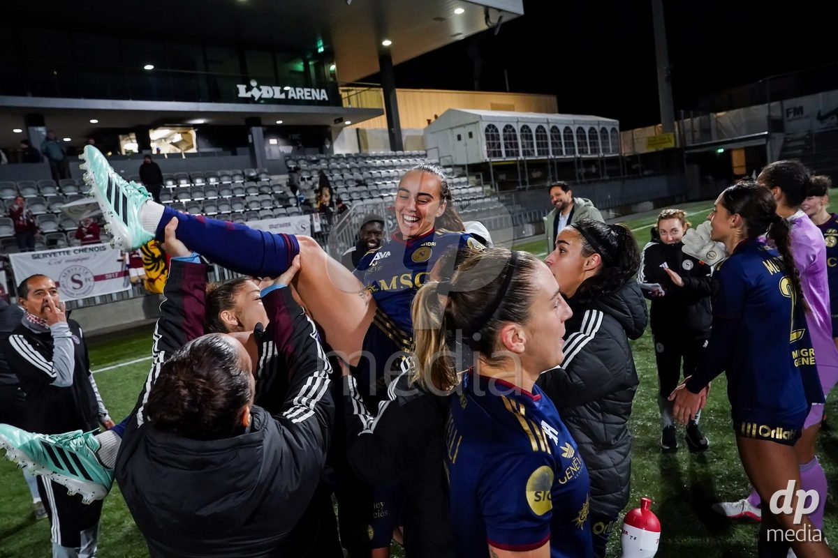 WIL, SWITZERLAND - OCTOBER 24: Players of Servette celebrate after the victory during the AXA Women's Cup match between FC Wil 1900 and Servette FC Chenois Feminin at Lidl Sportpark on October 24, 2026 in Wil, Switzerland.