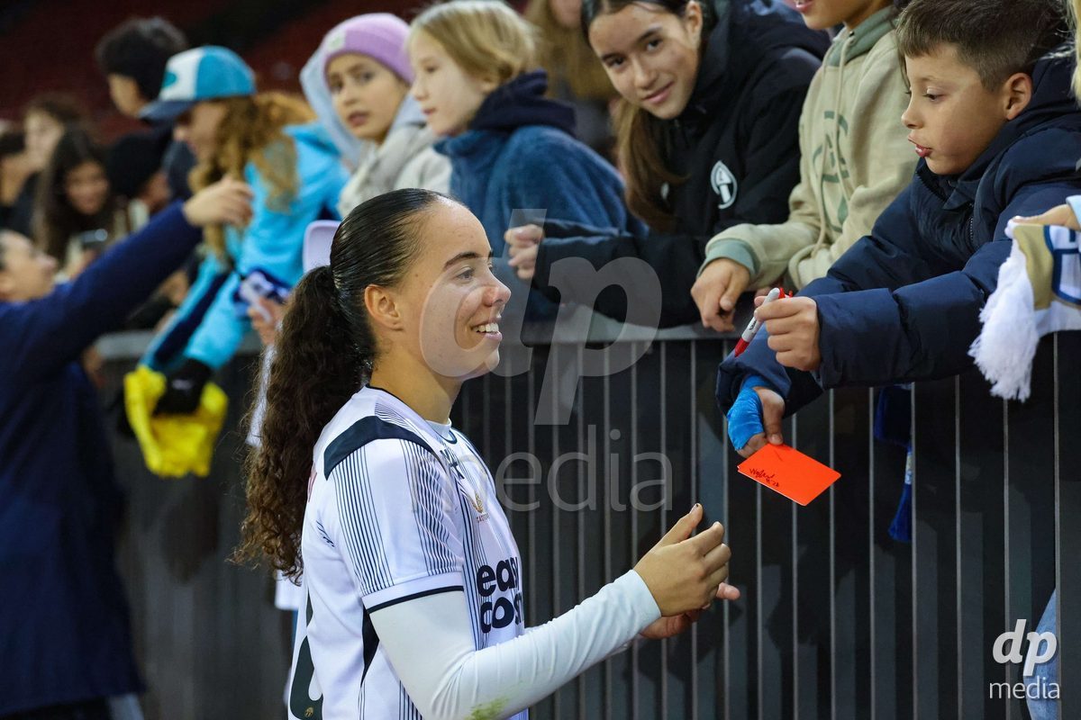 ZURICH, SWITZERLAND - OCTOBER 24: Nevia Stoob from the FC Zürich Frauen signing autographs for fans after the AXA Women's Cup match between FC Zurich and BSC YB Frauen at Letzigrund on October 24, 2026 in Zurich, Switzerland.