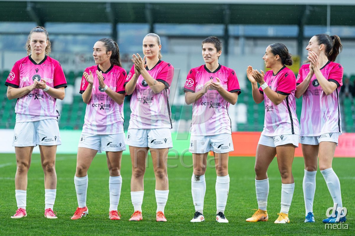 YVERDON-LES-BAINS, SWITZERLAND - OCTOBER 18: Yverdon Sport Women during the AXA Women's Super League match between FC Yverdon Women and FC Rapperswil-Jona at Stade Municipal on October 18, 2026 in Yverdon-les-Bains, Switzerland.