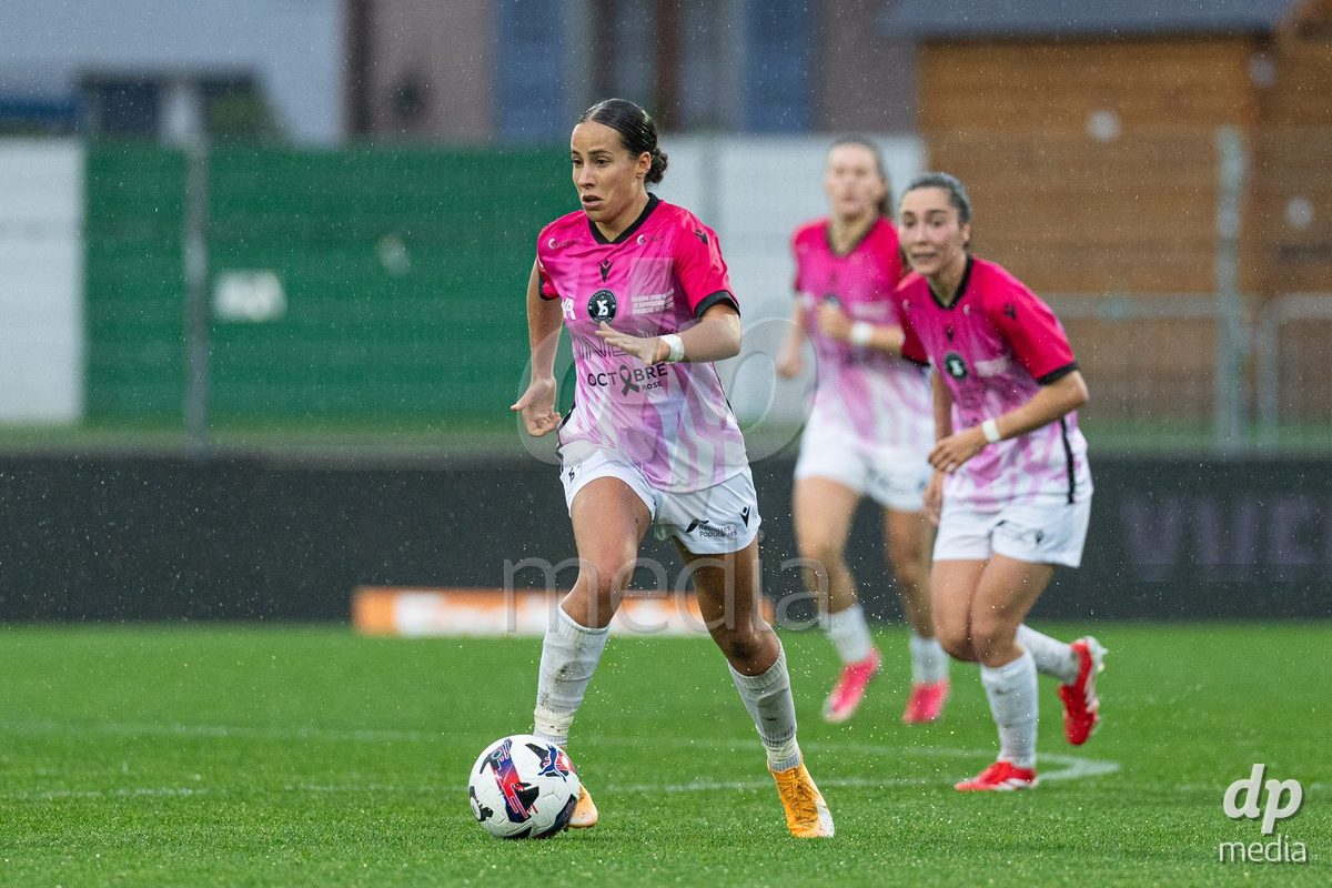 YVERDON-LES-BAINS, SWITZERLAND - OCTOBER 18: Elise Marie Boccali of Yverdon Sport Women runs with the ball during the AXA Women's Super League match between FC Yverdon Women and FC Rapperswil-Jona at Stade Municipal on October 18, 2026 in Yverdon-les-Bains, Switzerland.