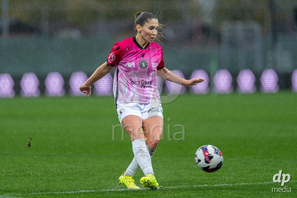 YVERDON-LES-BAINS, SWITZERLAND - OCTOBER 18: Sandrine Gaillard Mauron of Yverdon Sport Women passes the ball during the AXA Women's Super League match between FC Yverdon Women and FC Rapperswil-Jona at Stade Municipal on October 18, 2026 in Yverdon-les-Bains, Switzerland.