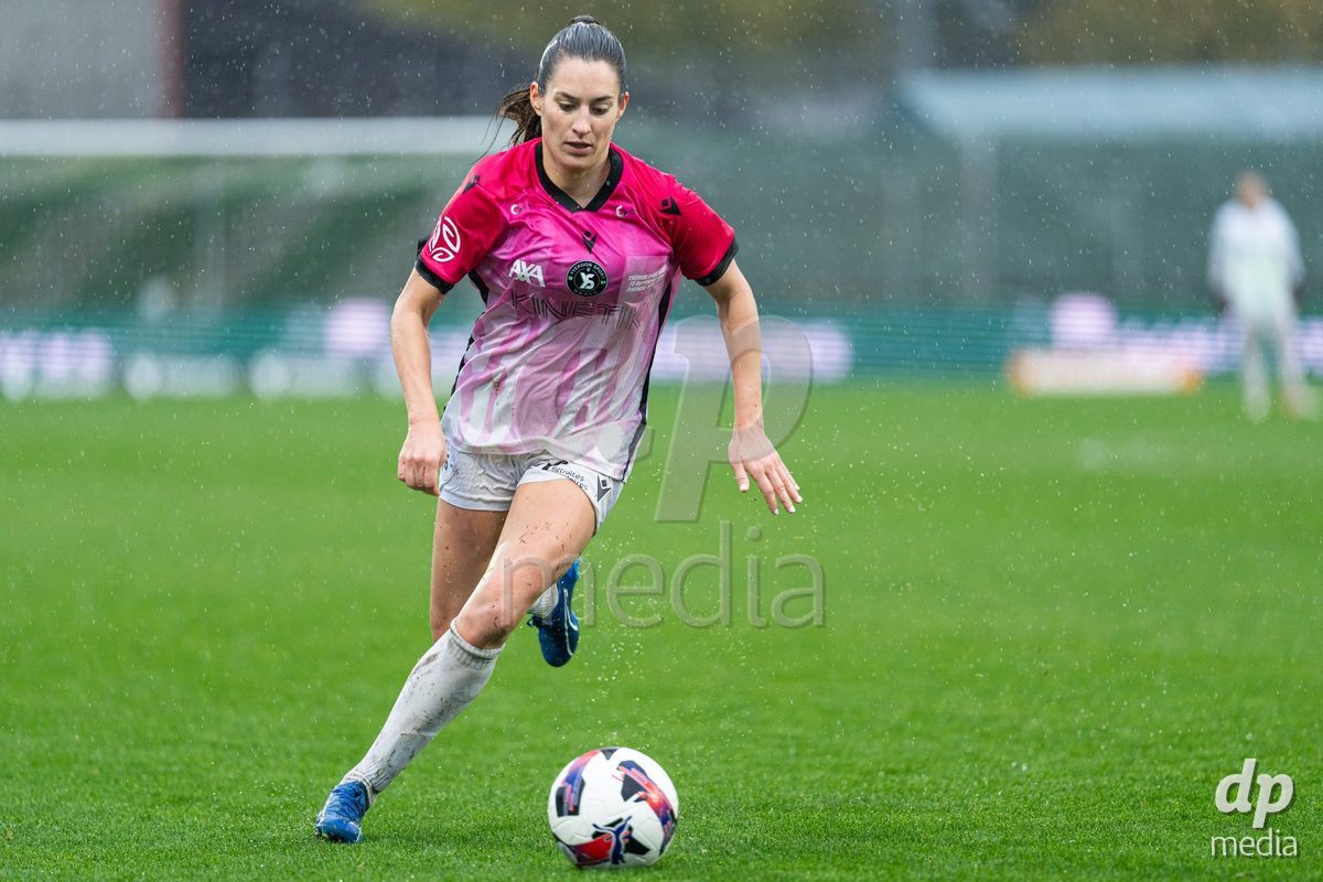 YVERDON-LES-BAINS, SWITZERLAND - OCTOBER 18: Andrea Maddalen Sierra Larrauri of Yverdon Sport Women runs with the ball during the AXA Women's Super League match between FC Yverdon Women and FC Rapperswil-Jona at Stade Municipal on October 18, 2026 in Yverdon-les-Bains, Switzerland.