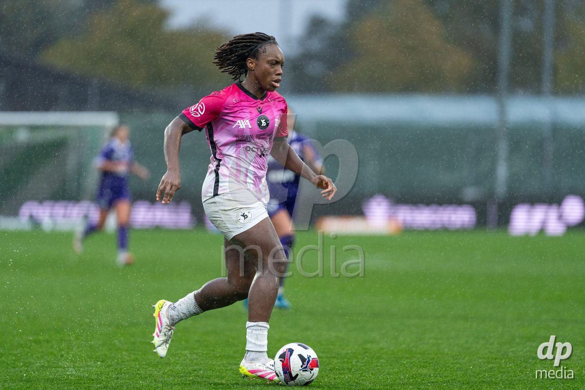 YVERDON-LES-BAINS, SWITZERLAND - OCTOBER 18: Maeva Sogan of Yverdon Sport Women drives the ball during the AXA Women's Super League match between FC Yverdon Women and FC Rapperswil-Jona at Stade Municipal on October 18, 2026 in Yverdon-les-Bains, Switzerland.