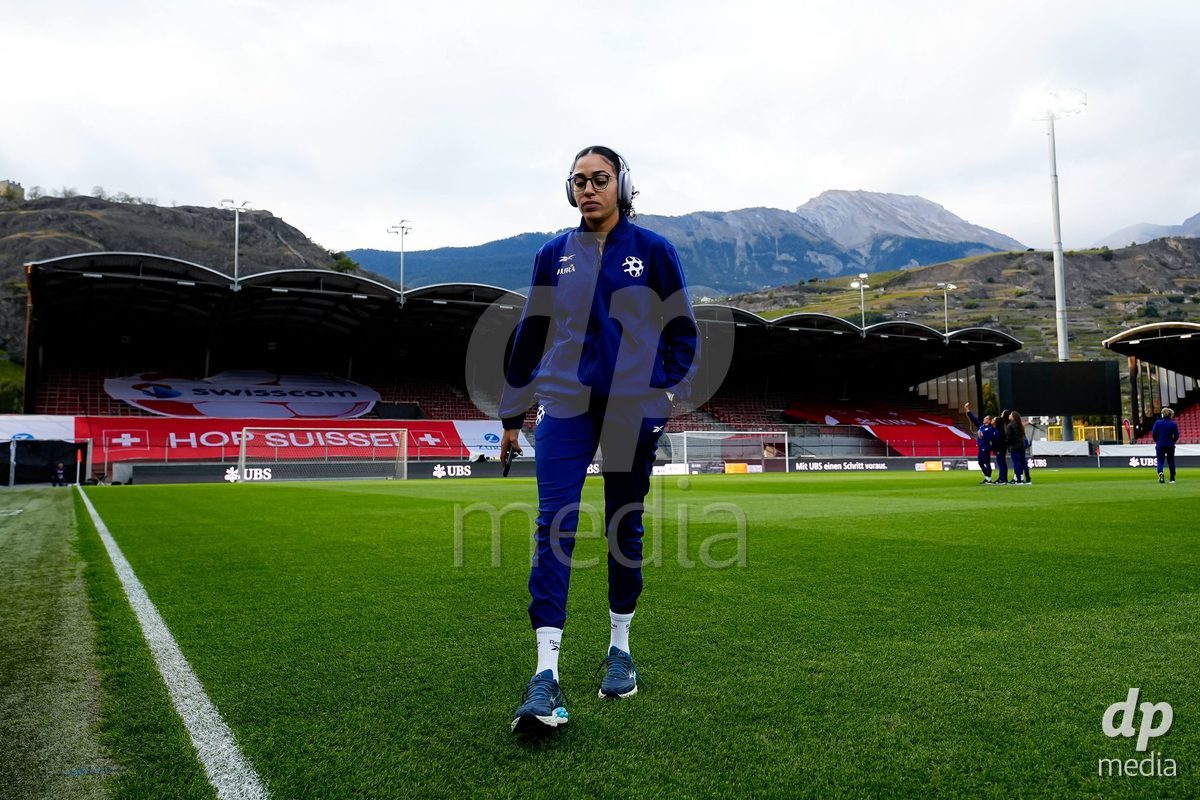 SION, SWITZERLAND - OCTOBER 13: Players of Israel arrival during the FIFA Women´s World Cup European Qualifiers match between Switzerland and Israel at Stade de Tourbillon on October 13, 2026 in Sion, Switzerland.