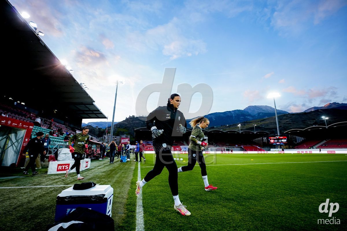SION, SWITZERLAND - OCTOBER 13: Players of Israel warming up during the FIFA Women´s World Cup European Qualifiers match between Switzerland and Israel at Stade de Tourbillon on October 13, 2026 in Sion, Switzerland.