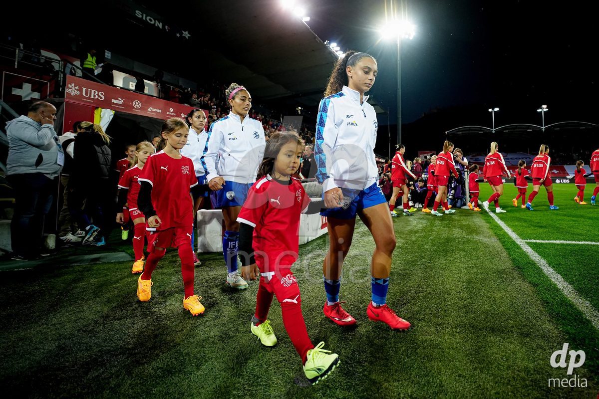 SION, SWITZERLAND - OCTOBER 13: Players of Israel during the FIFA Women´s World Cup European Qualifiers match between Switzerland and Israel at Stade de Tourbillon on October 13, 2026 in Sion, Switzerland.