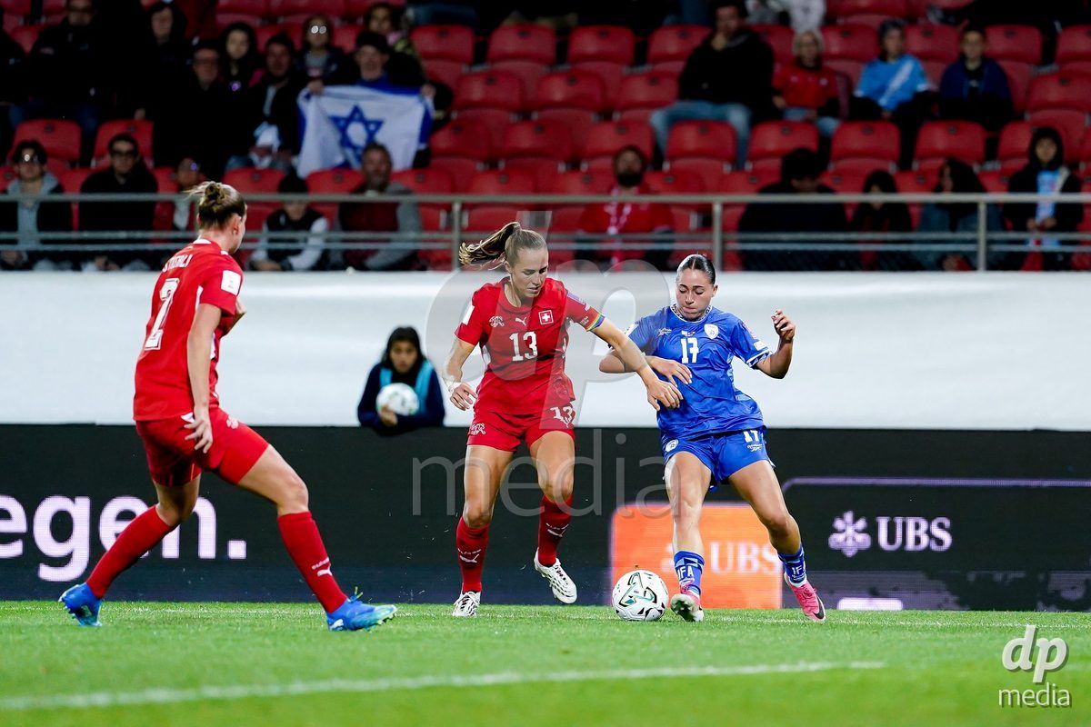 SION, SWITZERLAND - OCTOBER 13: Smadar Cohen of Israel and Lia Walti of Switzerland battle for the ball during the FIFA Women´s World Cup European Qualifiers match between Switzerland and Israel at Stade de Tourbillon on October 13, 2026 in Sion, Switzerland.