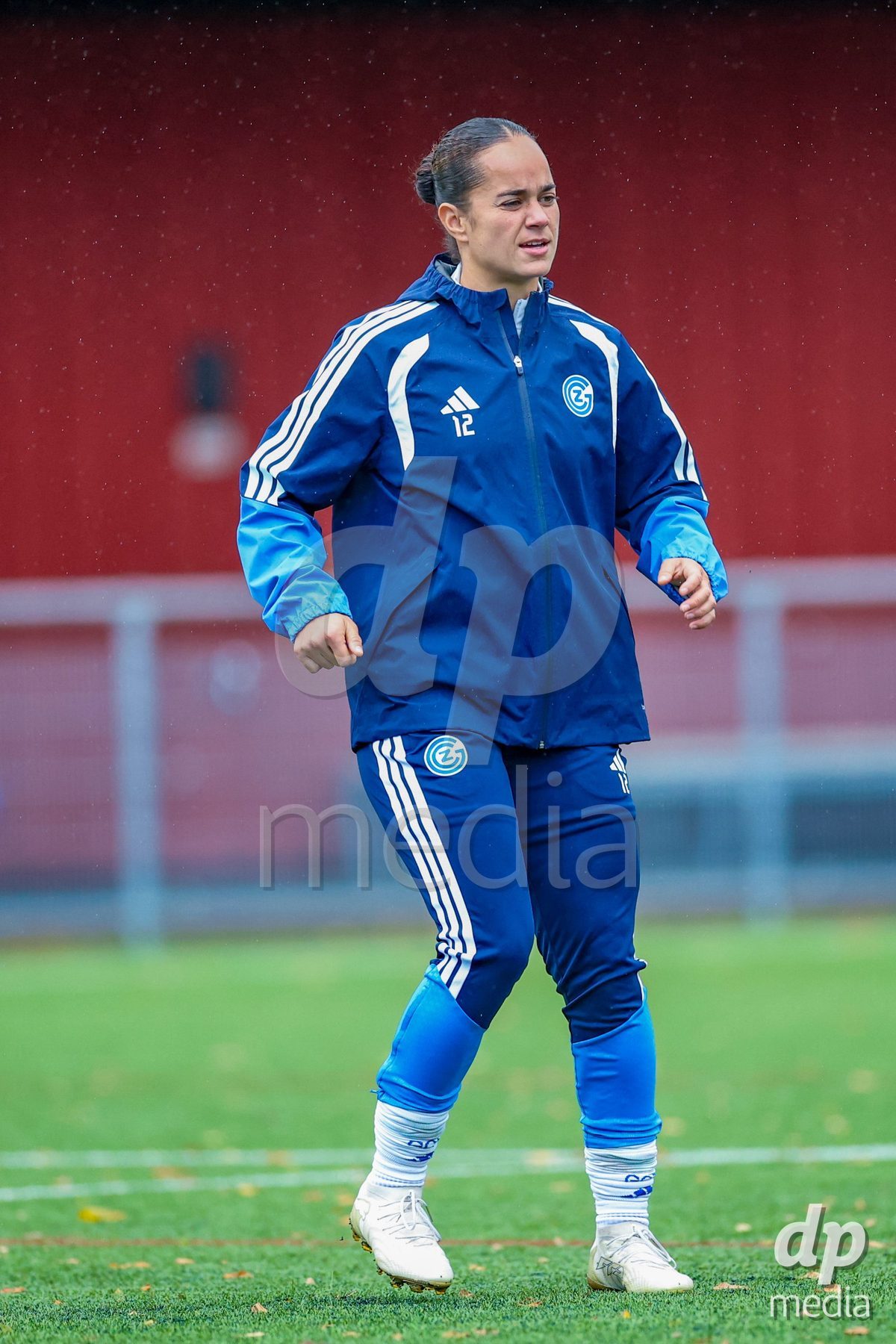 THUN, SWITZERLAND - OCTOBER 25: Kayla McKenna from the GC Frauenfussball during the warm-up before the AXA Women's Cup match between FC Thun and GC Frauenfussball at Visana Stadion on October 25, 2026 in Thun, Switzerland.