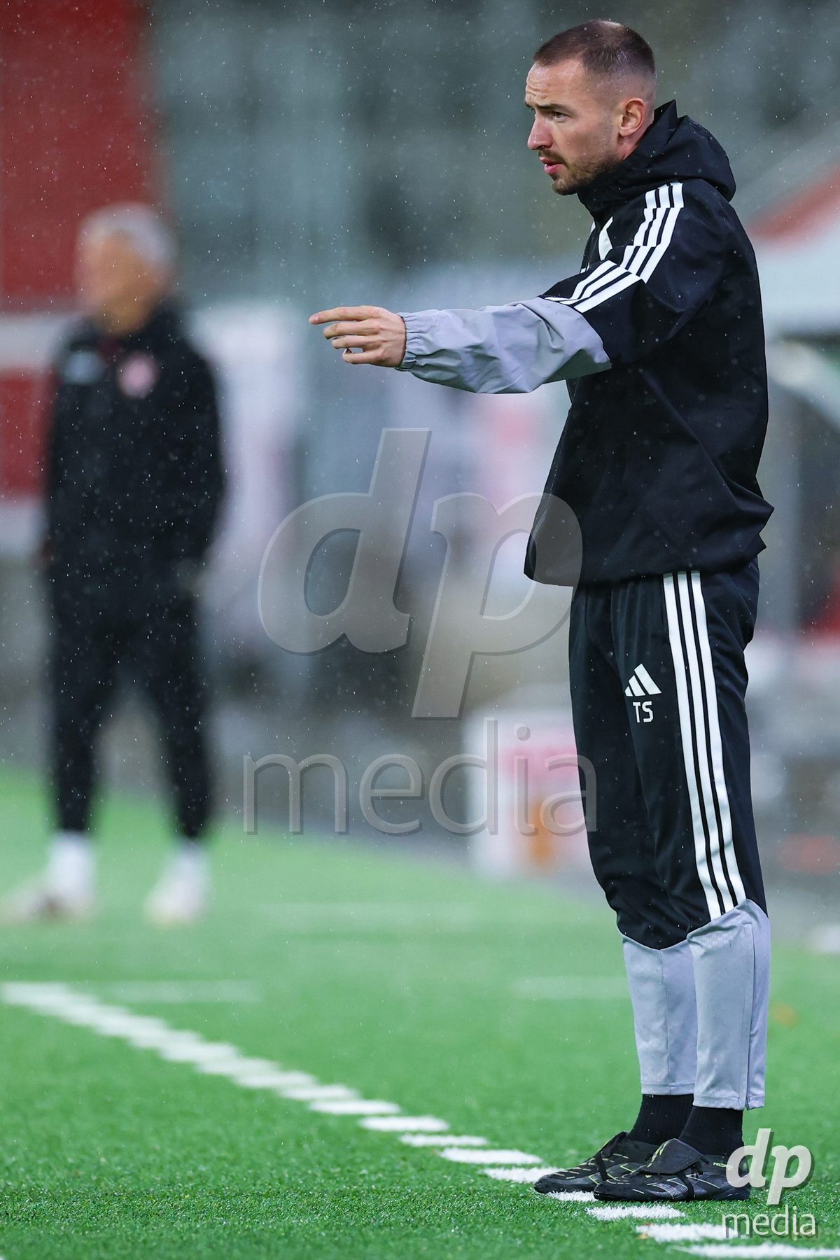 THUN, SWITZERLAND - OCTOBER 25: Thiago Semadeni (Assistant Coach, GC Frauenfussball) during the AXA Women's Cup match between FC Thun and GC Frauenfussball at Visana Stadion on October 25, 2026 in Thun, Switzerland.