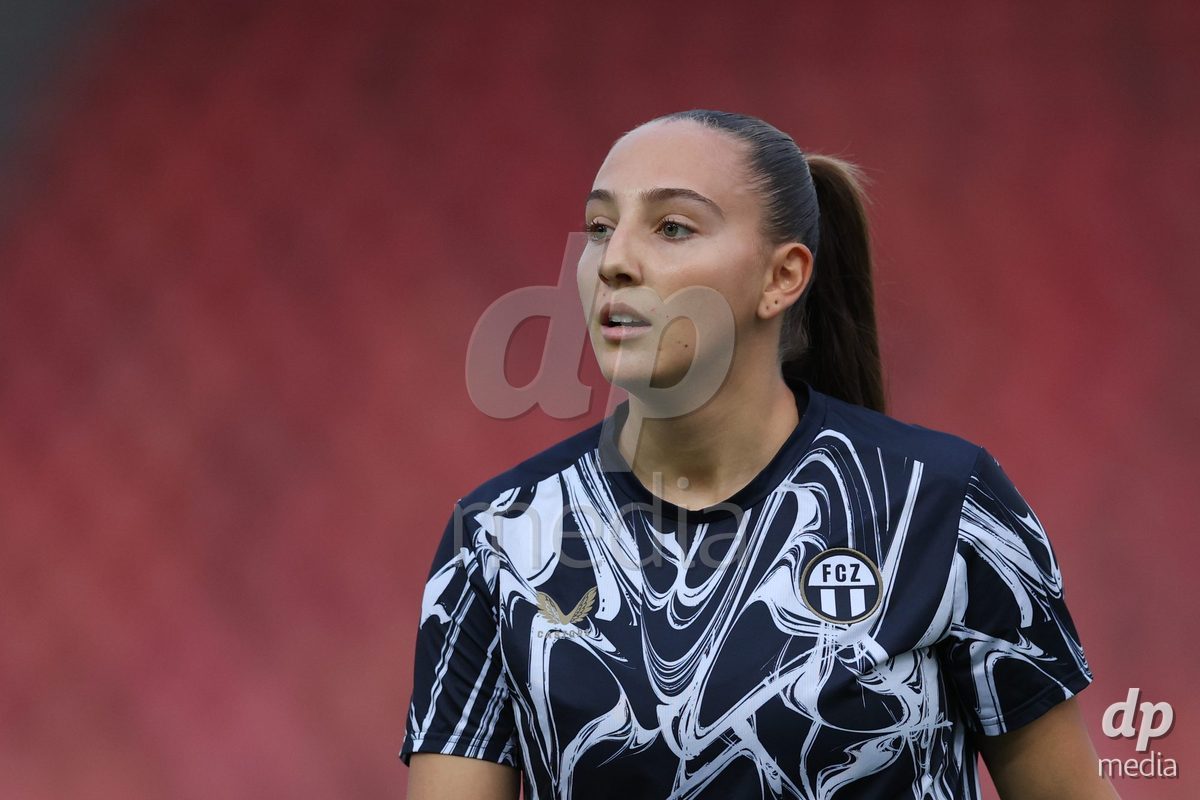 ZURICH, SWITZERLAND - OCTOBER 16: Janina Egli (7, FC Zürich Frauen) during the AXA Women's Super League match between FC Zurich and FC St. Gallen 1879 at Letzigrund on October 16, 2026 in Zurich, Switzerland.