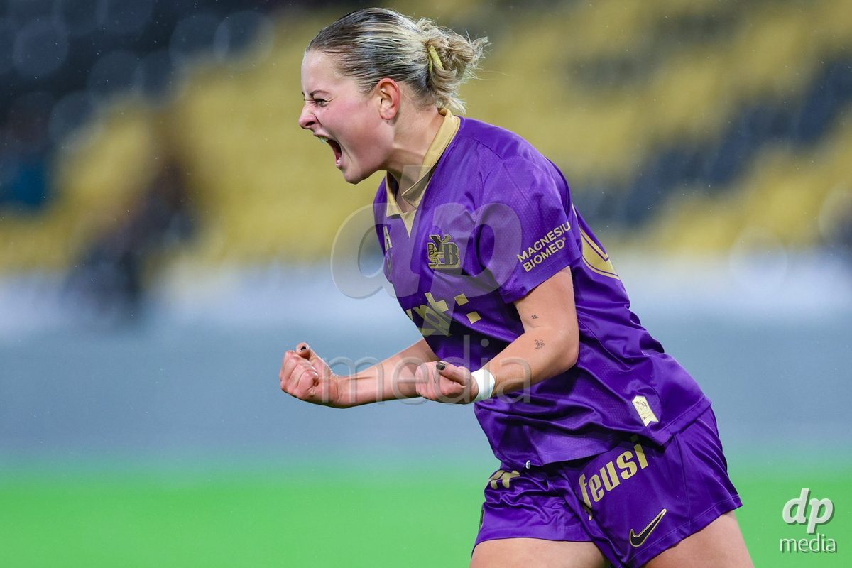 BERN, SWITZERLAND - OCTOBER 17: Leonie Köster from the BSC YB Frauen celebrating after scoring a goal during the AXA Women's Super League match between BSC YB Frauen and GC Frauenfussball at Wankdorf Stadion on October 17, 2026 in Bern, Switzerland.