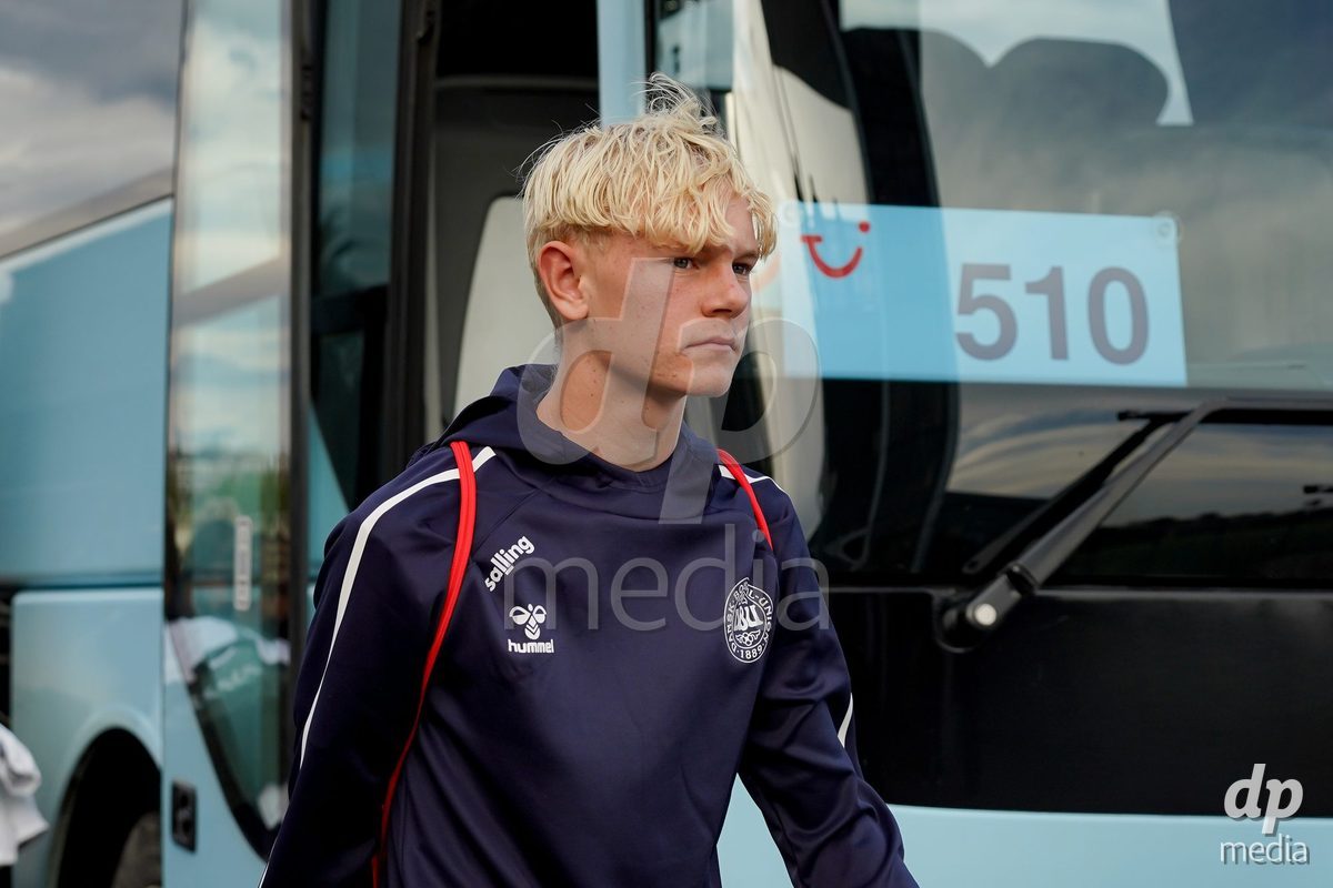 SIDE, TURKIYE - OCTOBER 28: Players of Denmark arrival during the International Friendly match between Denmark U16 and Saudi Arabia U16 at Emirhan Sport Complex on October 28, 2026 in Side, Turkiye.