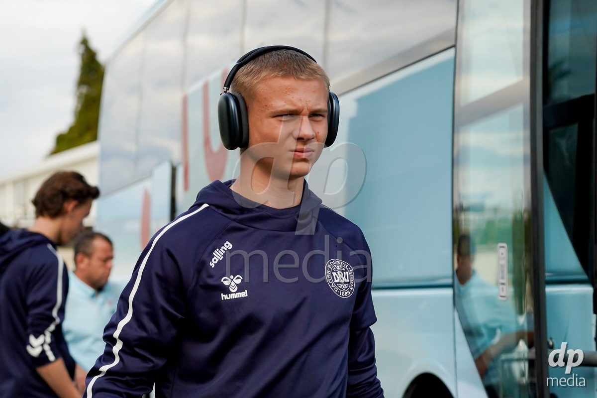 SIDE, TURKIYE - OCTOBER 28: Players of Denmark arrival during the International Friendly match between Denmark U16 and Saudi Arabia U16 at Emirhan Sport Complex on October 28, 2026 in Side, Turkiye.