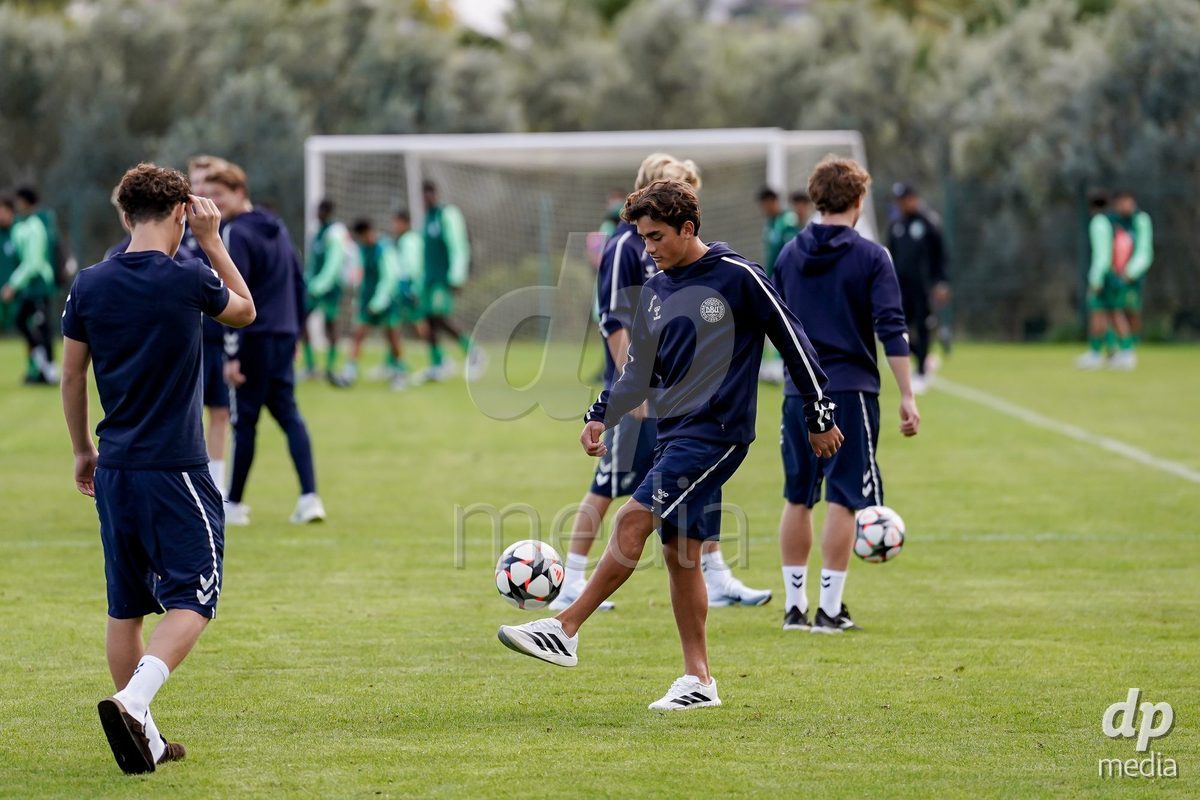 SIDE, TURKIYE - OCTOBER 28: Players of Denmark arrival during the International Friendly match between Denmark U16 and Saudi Arabia U16 at Emirhan Sport Complex on October 28, 2026 in Side, Turkiye.