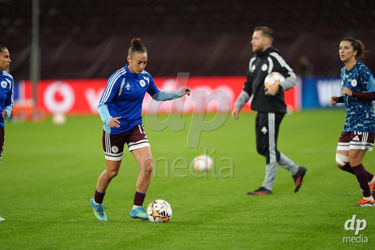 GENEVA, SWITZERLAND - OCTOBER 28: Paula Serrano of Servette FC Chenois Feminin during warmup before the UEFA Women's Champions League match between Servette FC Chenois Feminin and OH Leuven at Stade de Geneve on October 28, 2026 in Geneva, Switzerland.
