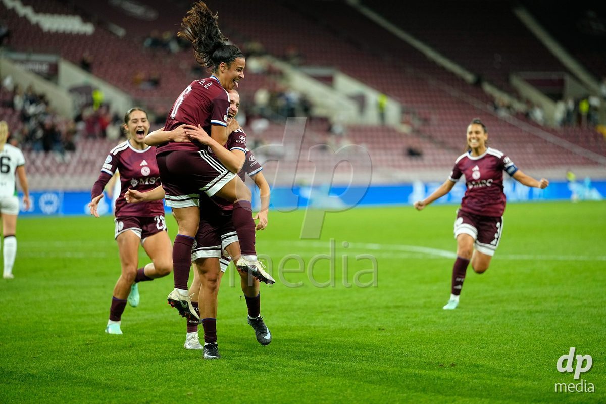 GENEVA, SWITZERLAND - OCTOBER 28: Paola Hernandez of Servette FC Chenois Feminin celebrates her goal after scoring the first goal of Servette FC Chenois Feminin during the UEFA Women's Champions League match between Servette FC Chenois Feminin and OH Leuven at Stade de Geneve on October 28, 2026 in Geneva, Switzerland.