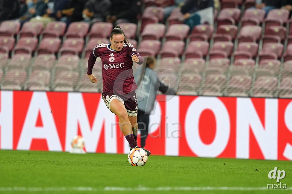 GENEVA, SWITZERLAND - OCTOBER 28: Magdalena Sobal of Servette FC Chenois Feminin during the UEFA Women's Champions League match between Servette FC Chenois Feminin and OH Leuven at Stade de Geneve on October 28, 2026 in Geneva, Switzerland.